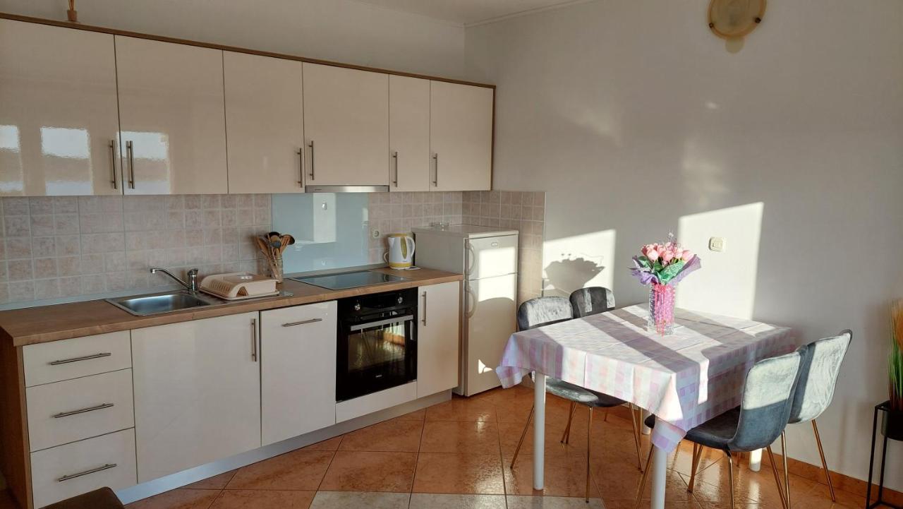 Apartments Donadic I, Caska Novalja Eksteriør bilde